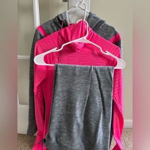 Under Armour Cold Gear Jogging Set, Hot Pink, Size Medium, Excellent Condition
